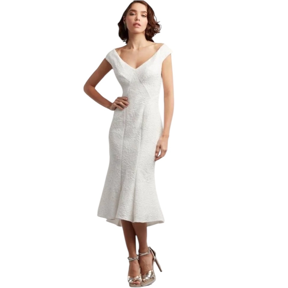 NWOT Tadashi Shoji Agnes Rose in White Jacquard Cap Sleeve Trumpet Dress - Sz 4